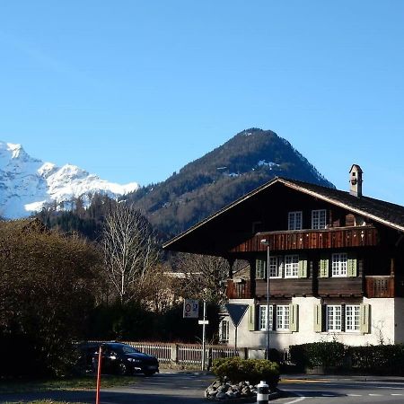 Traditional Swiss-Flat Interlaken Esterno foto